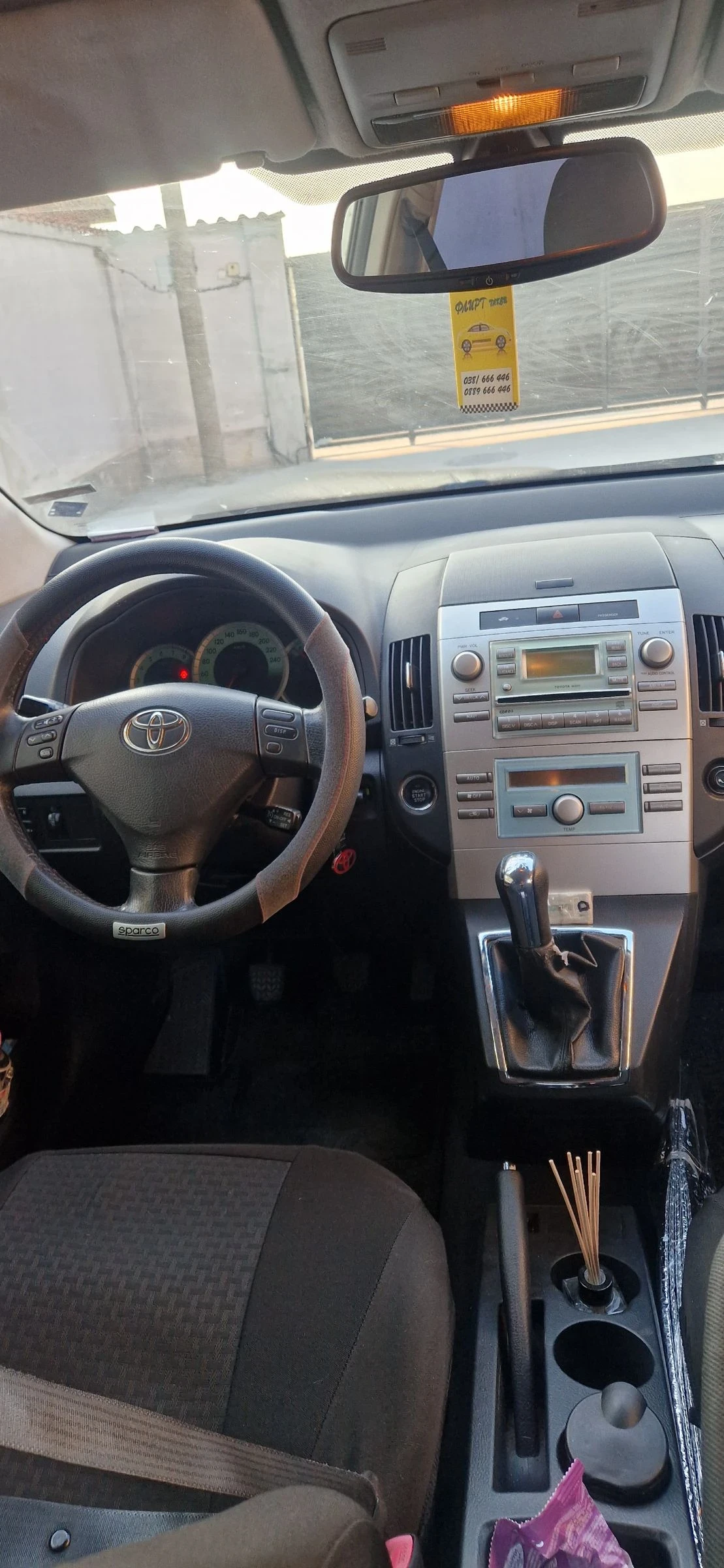 Toyota Corolla verso 1.8 LPC - изображение 4
