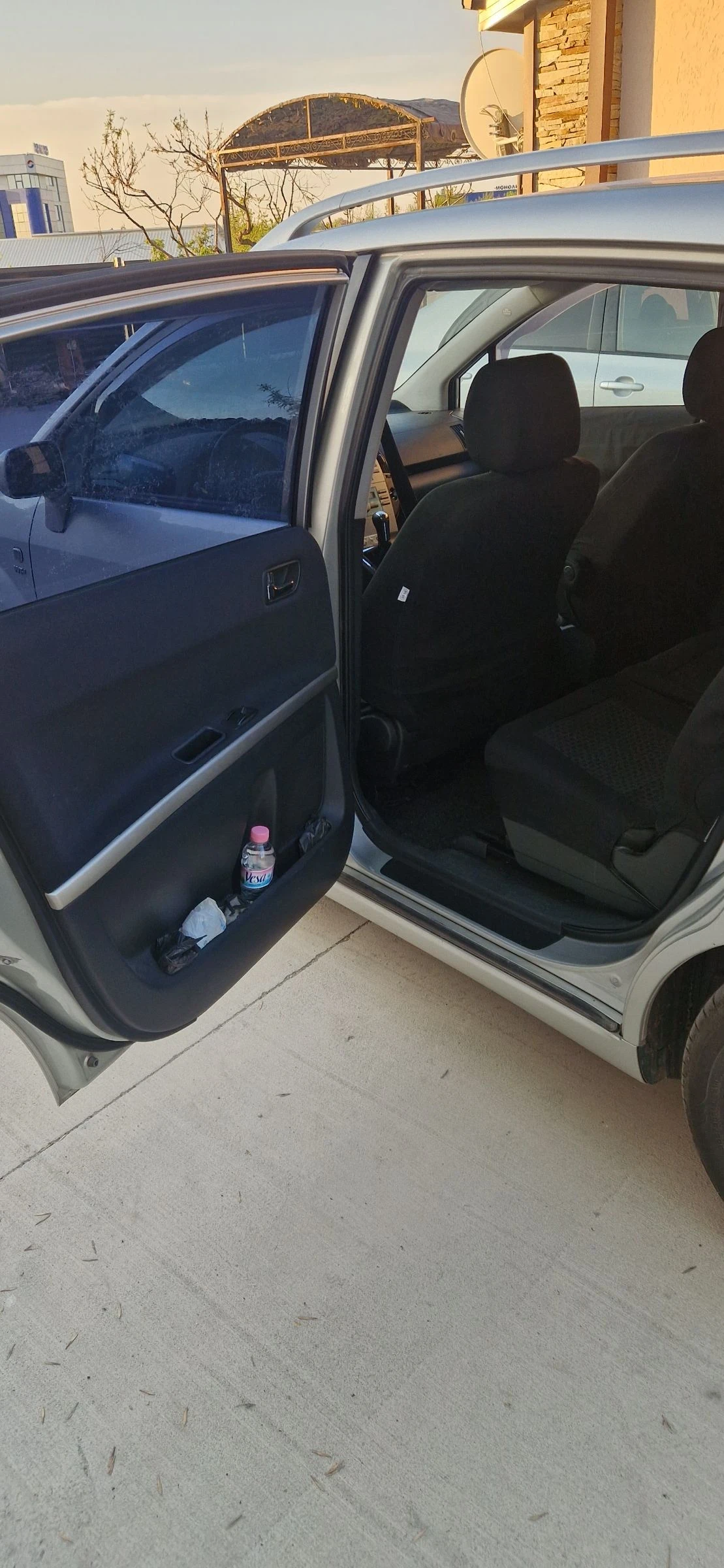 Toyota Corolla verso 1.8 LPC - изображение 9