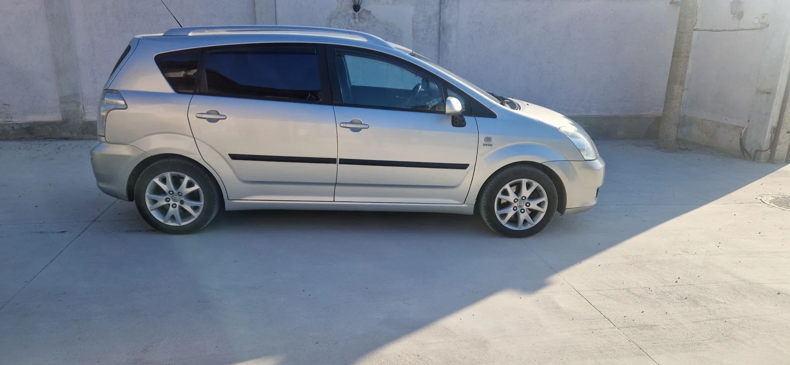 Toyota Corolla verso 1.8 LPC - изображение 5