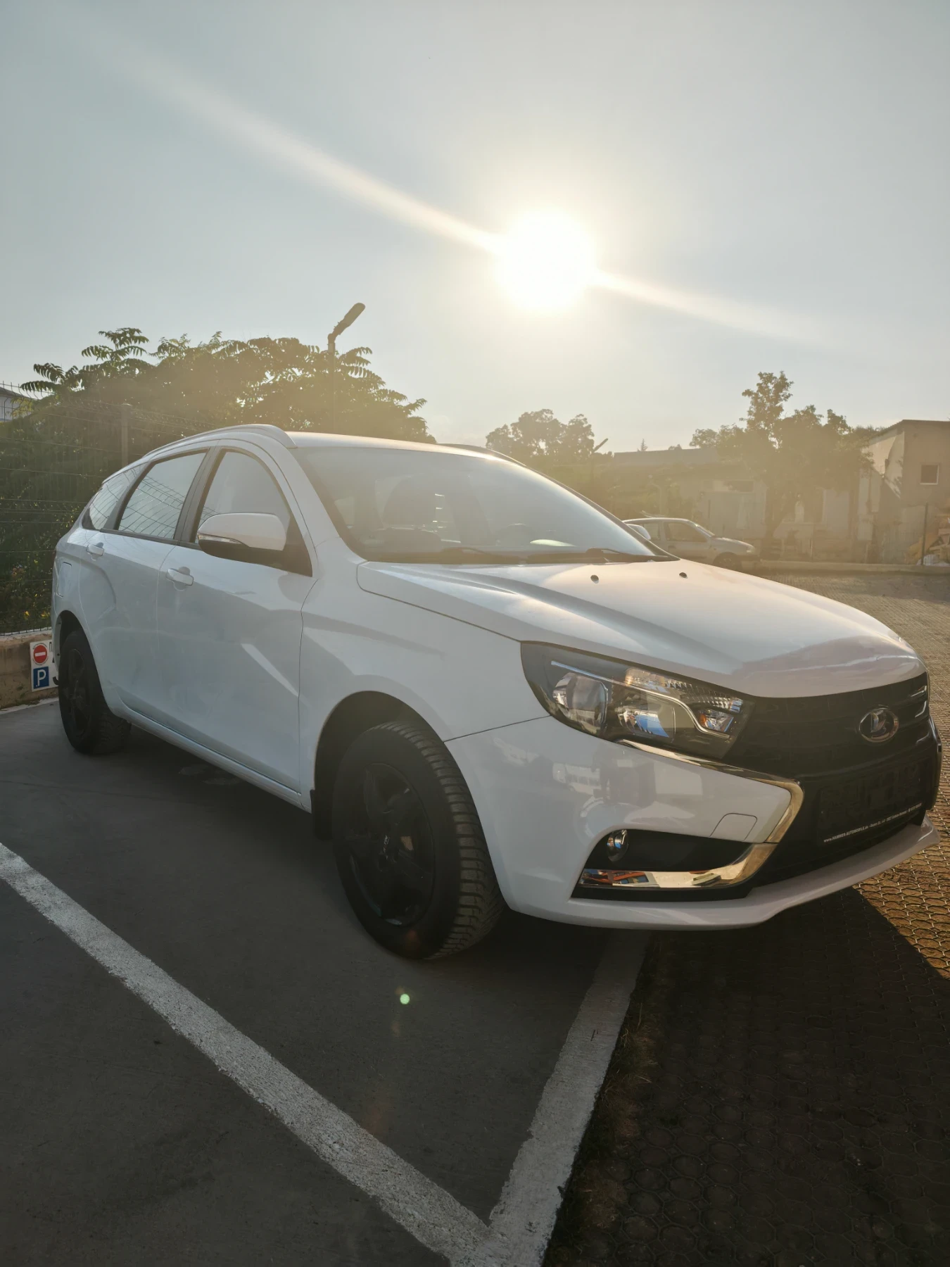 Lada Vesta 1.6 SW - изображение 2