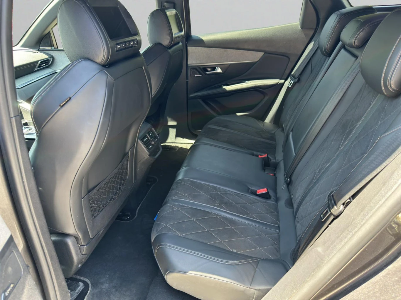 Peugeot 3008 GT 2.0 e-HDi 180 EAT8 EURO 6.2 | Mobile.bg   11