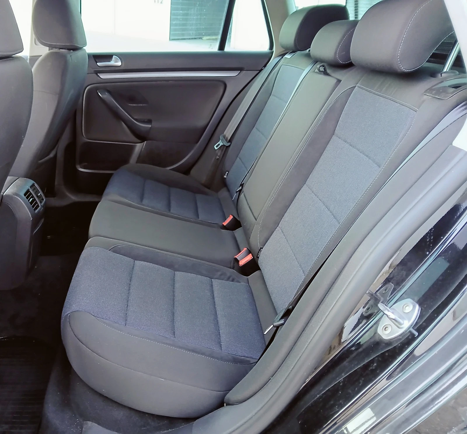 VW Golf 1.6tdi-105 - изображение 9