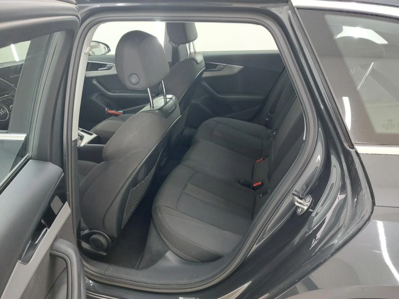 Audi A4 40 TFSI /204/S tronic /Advanced Edition /Очакван !, снимка 7 - Автомобили и джипове - 53825652