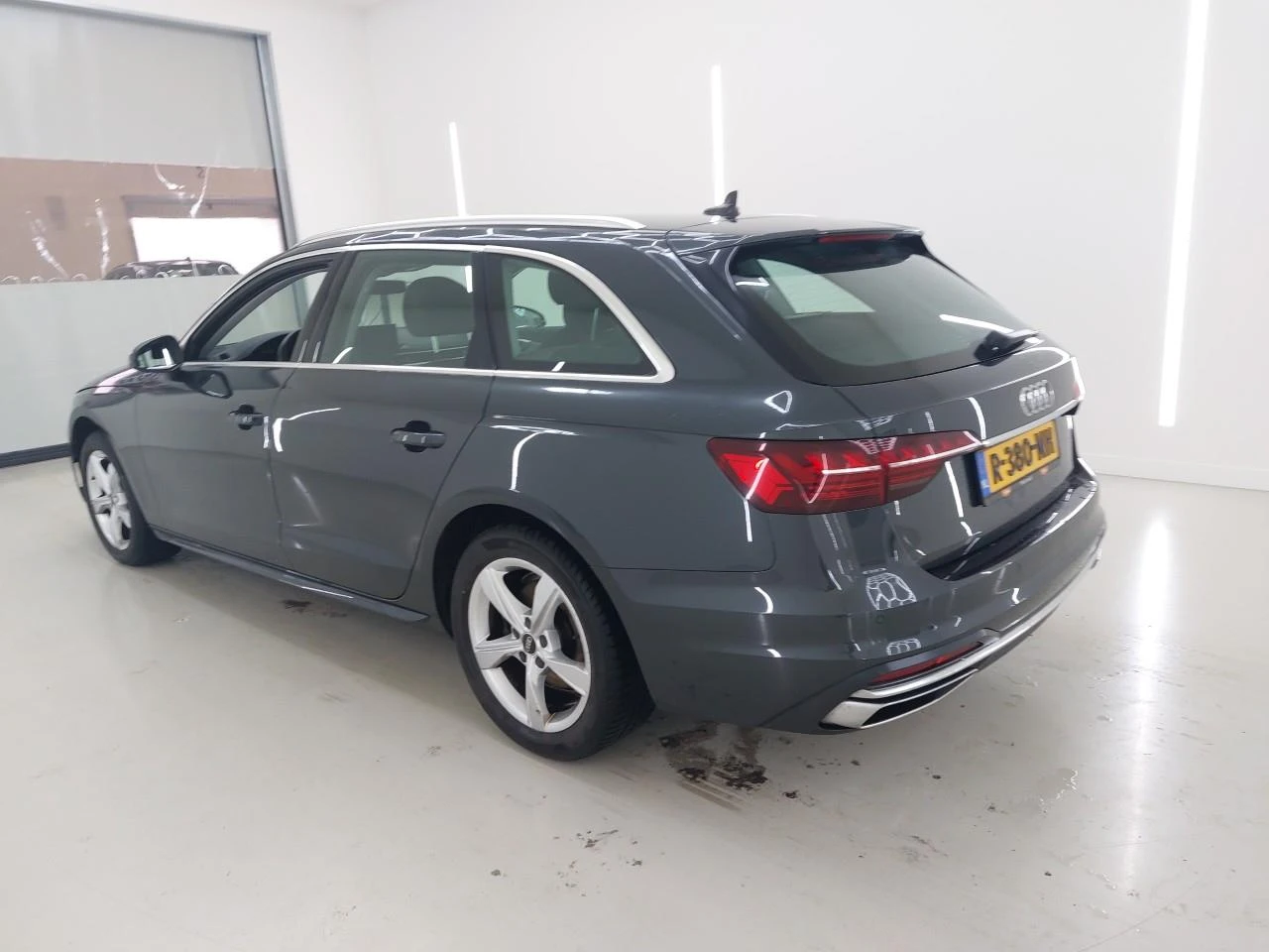 Audi A4 40 TFSI /204/S tronic /Advanced Edition /Очакван !, снимка 4 - Автомобили и джипове - 53825652