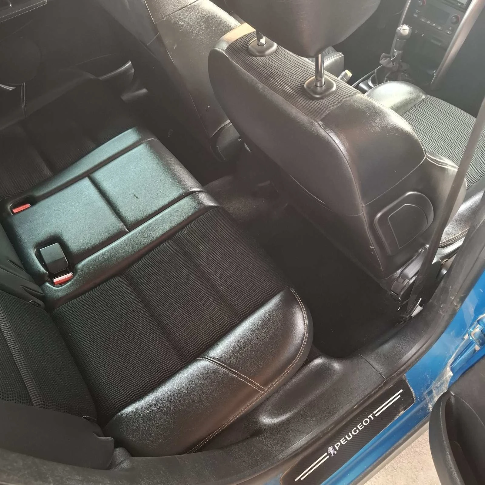 Peugeot 207, снимка 9 - Автомобили и джипове - 53933041