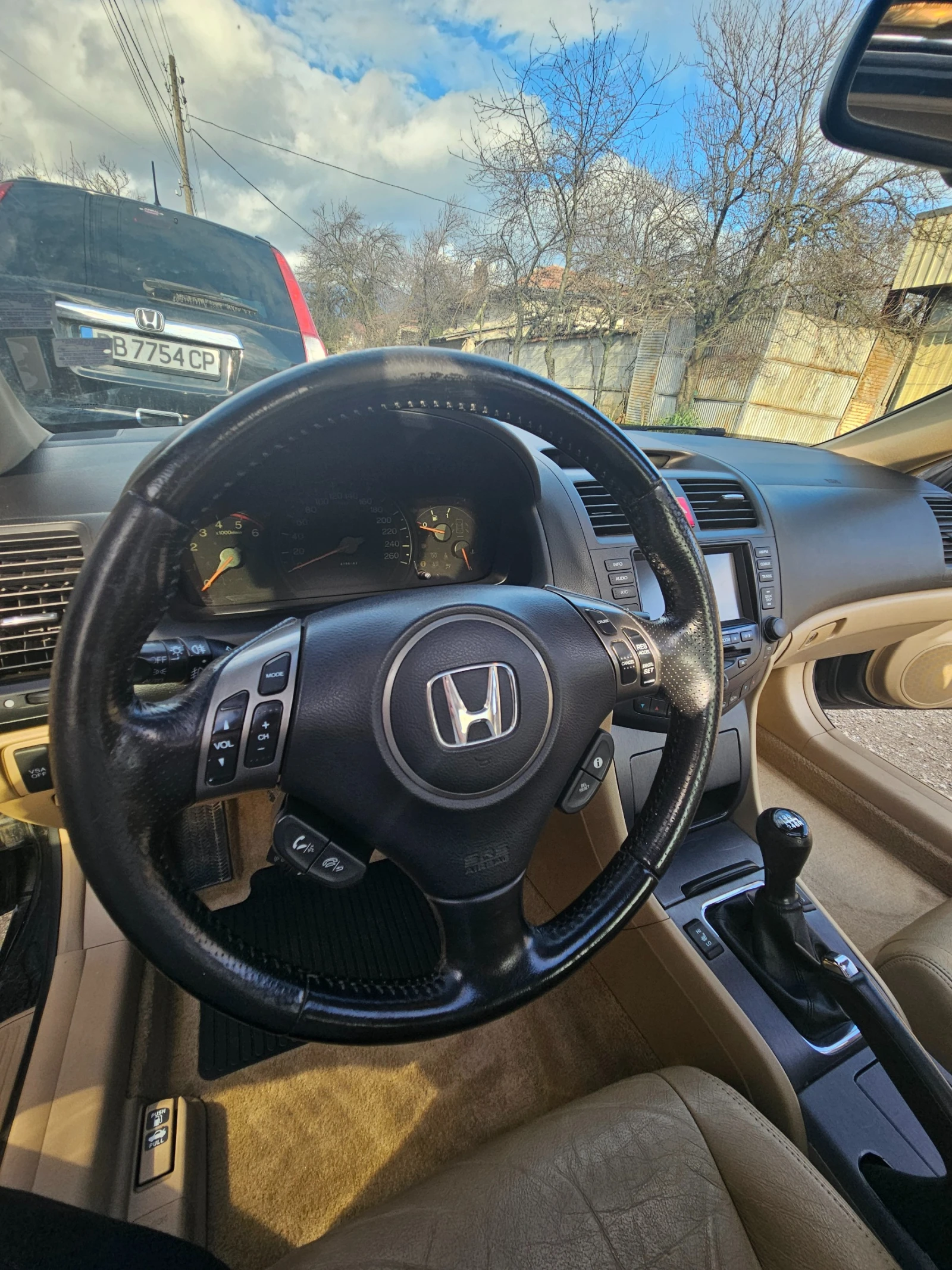 Honda Accord 2.2 i-CDTI, снимка 11 - Автомобили и джипове - 54023193