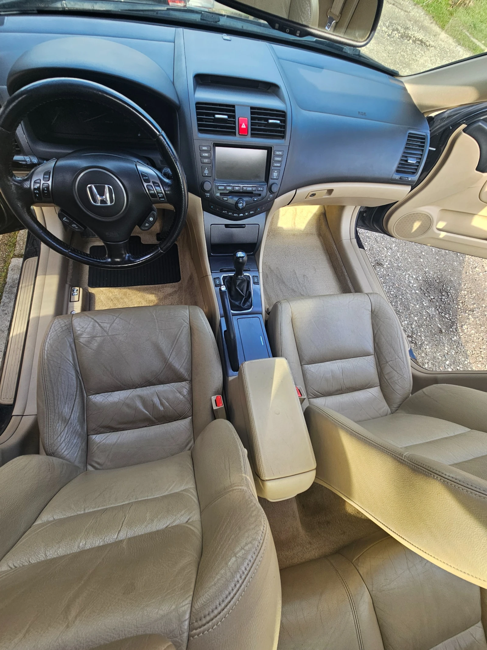 Honda Accord 2.2 i-CDTI, снимка 10 - Автомобили и джипове - 54023193