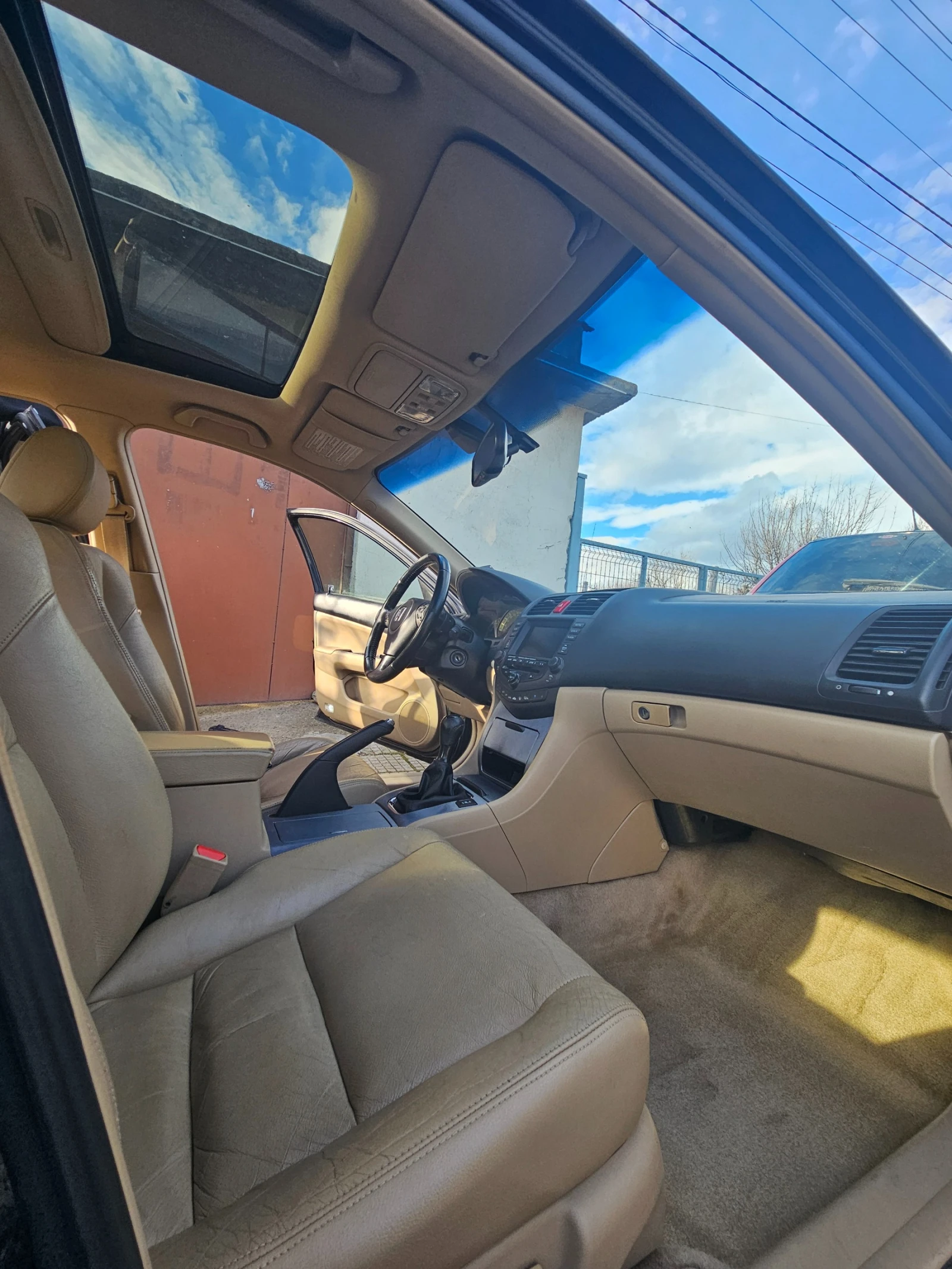 Honda Accord 2.2 i-CDTI, снимка 13 - Автомобили и джипове - 54023193