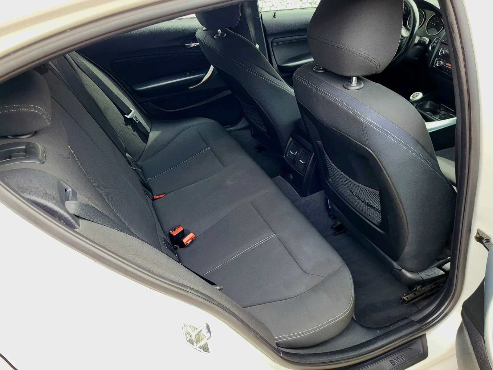 BMW 118 SPORT 170p.s., снимка 10 - Автомобили и джипове - 54205876