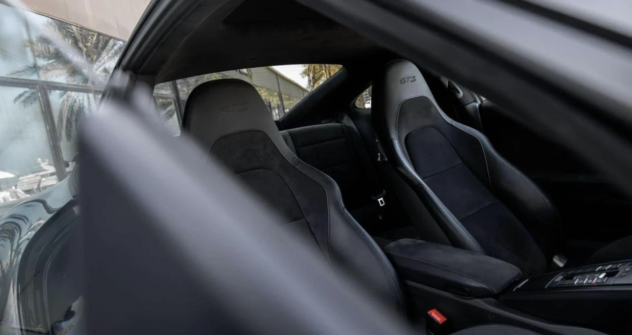 Porsche Carrera 911 GTS, снимка 8 - Автомобили и джипове - 54239380