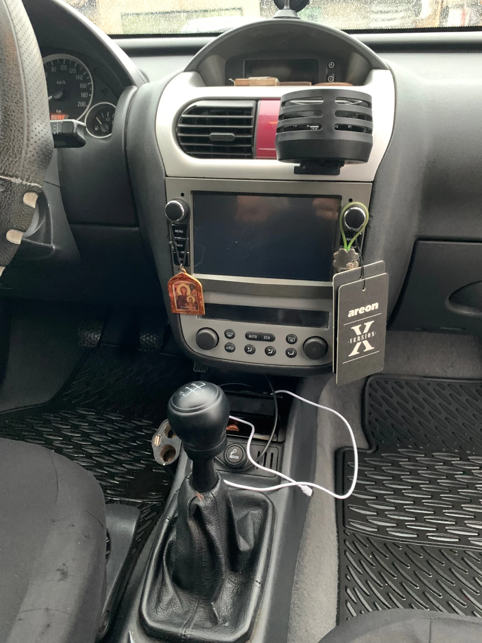 Opel Corsa, снимка 3 - Автомобили и джипове - 54396629