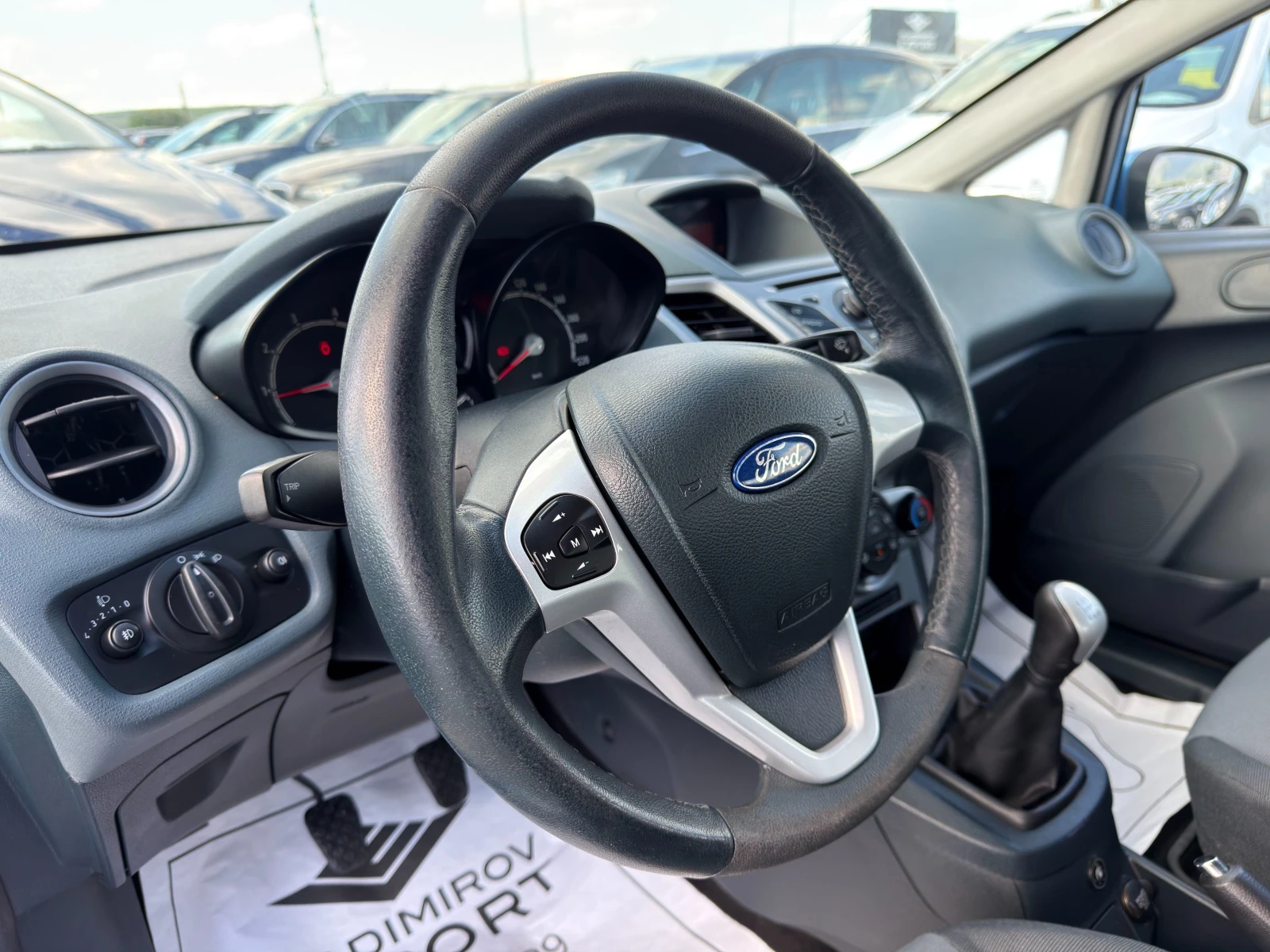 Ford Fiesta 1.4i ГАЗ / СМЕНЕНА БУТИЛКА / РЕАЛНИ КМ , снимка 13 - Автомобили и джипове - 54441196