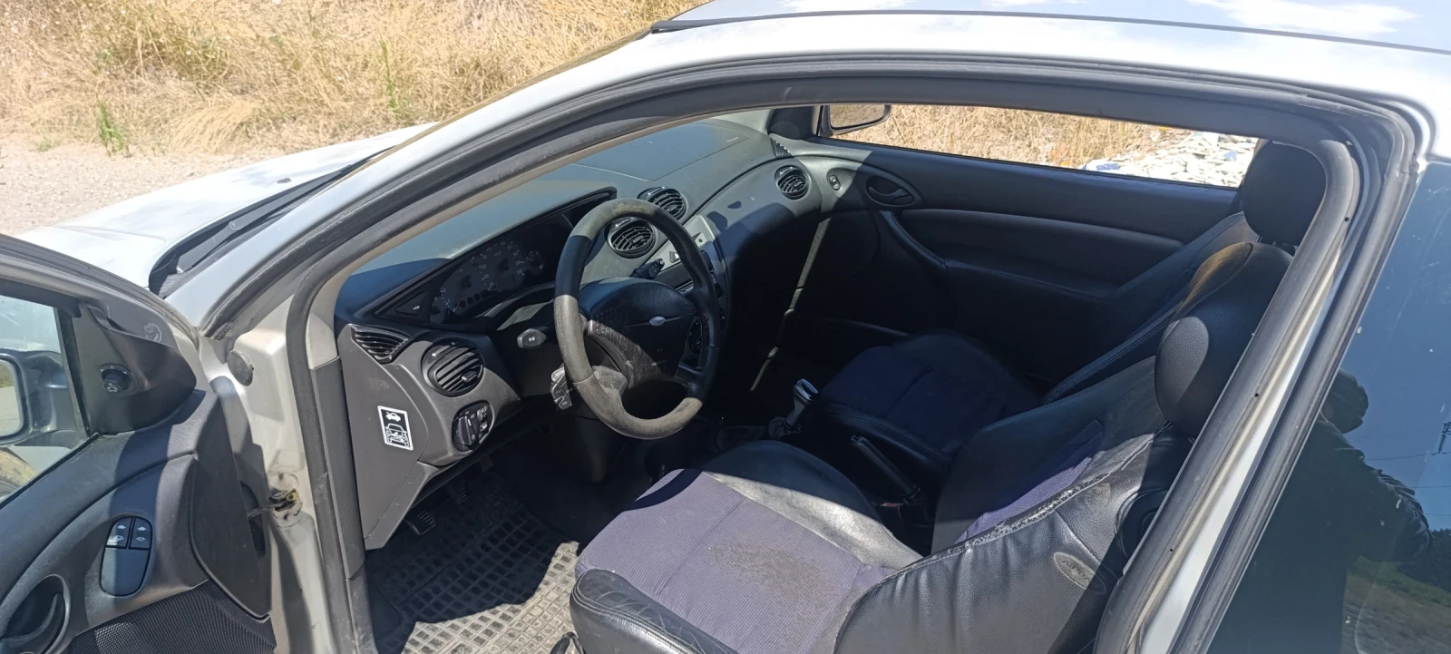 Ford Focus 1.6 100кс, снимка 6 - Автомобили и джипове - 55626873