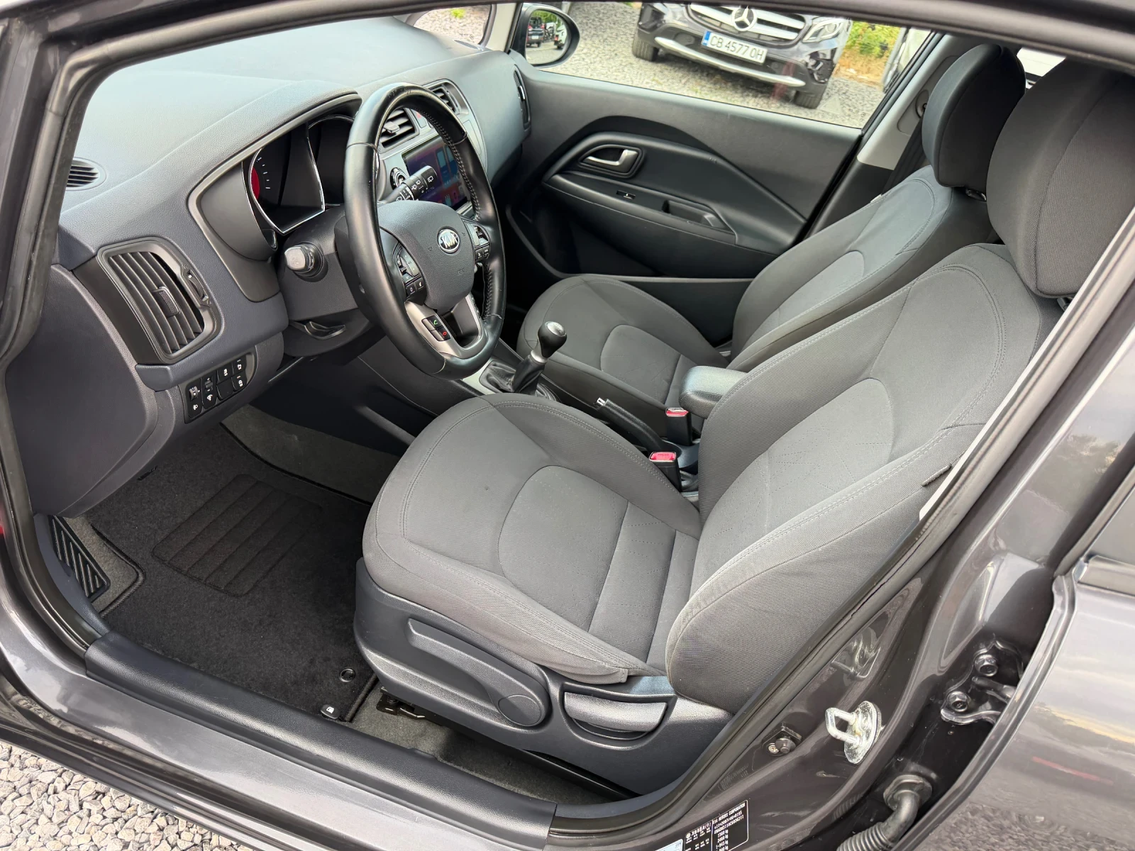 Kia Rio III, 1.2i, 85 Hp, Камера, Навигация, снимка 9 - Автомобили и джипове - 55666090