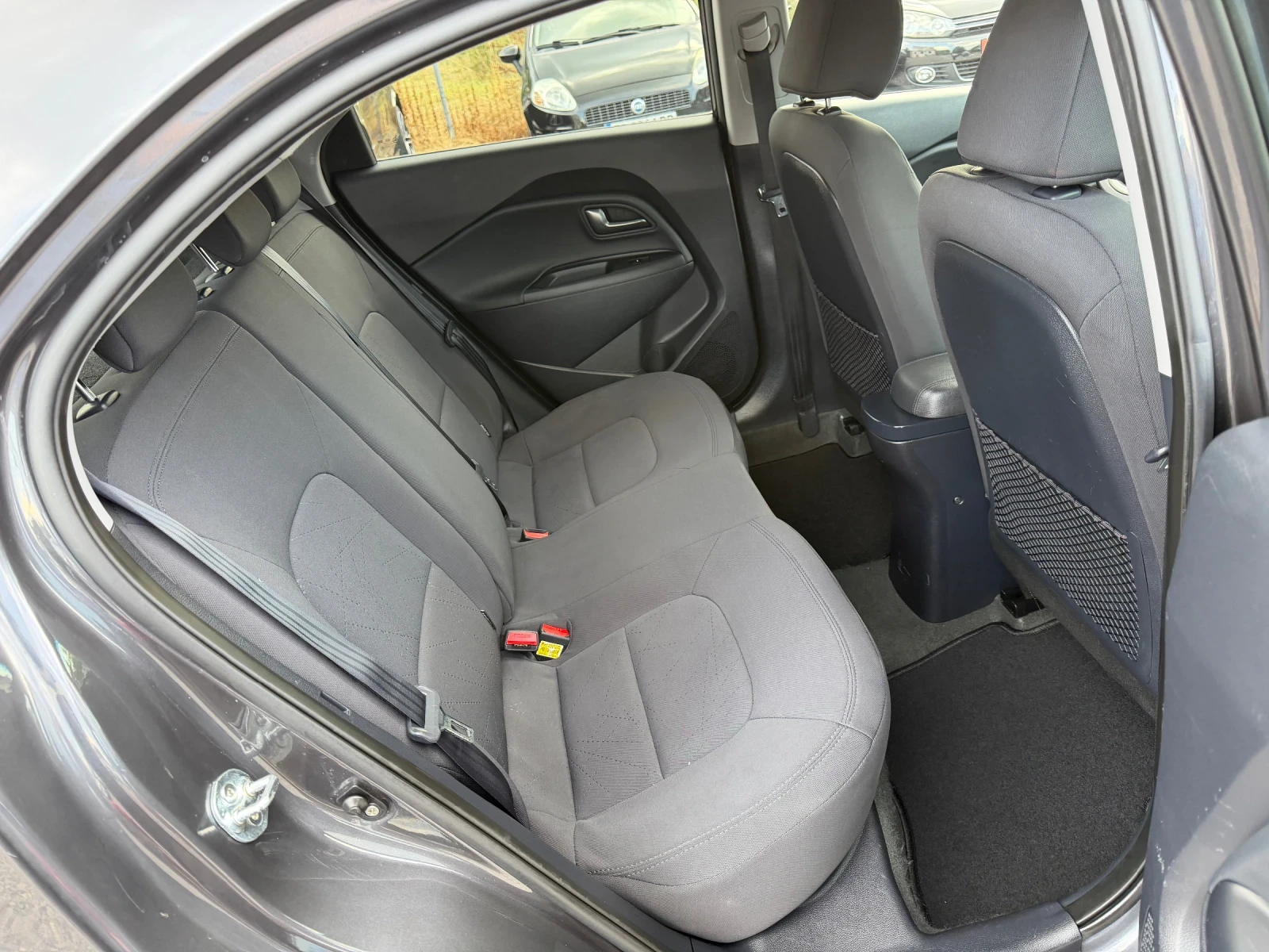 Kia Rio III, 1.2i, 85 Hp, Камера, Навигация, снимка 12 - Автомобили и джипове - 55666090