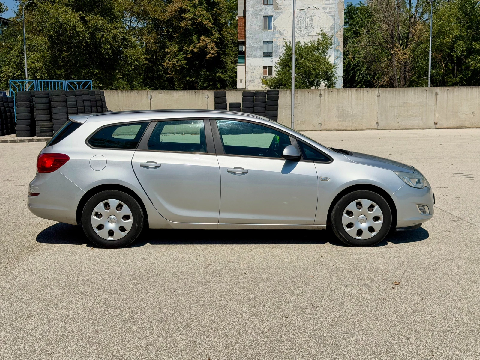 Opel Astra Sport Tourer Газов инжекцион BRC, снимка 8 - Автомобили и джипове - 55738173