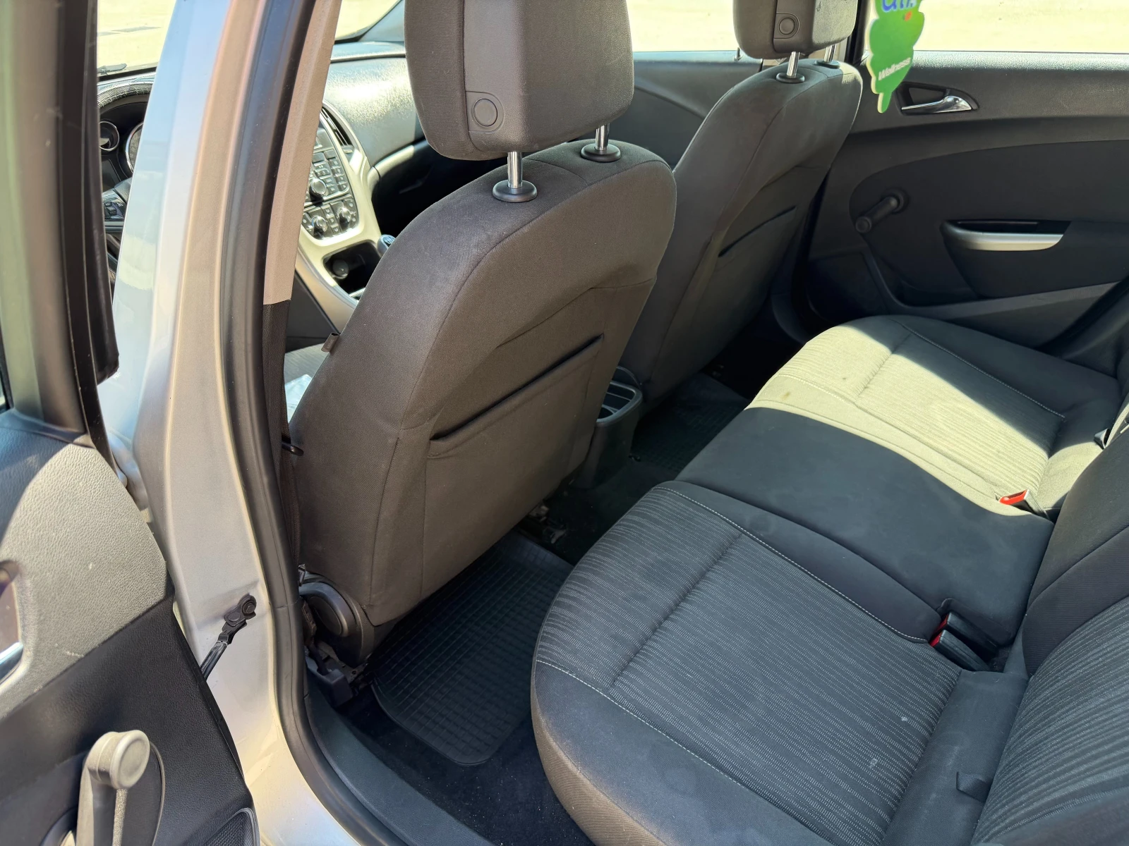 Opel Astra Sport Tourer Газов инжекцион BRC, снимка 13 - Автомобили и джипове - 55738173