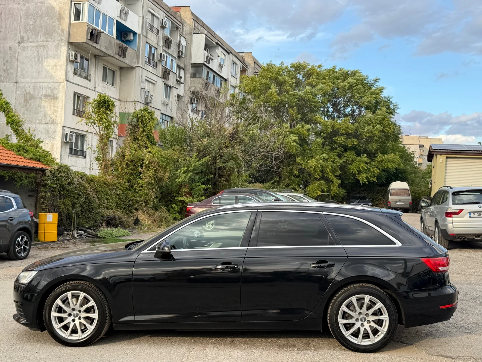 Audi A4 * PANO* NAVI* LED* , снимка 5 - Автомобили и джипове - 56185318