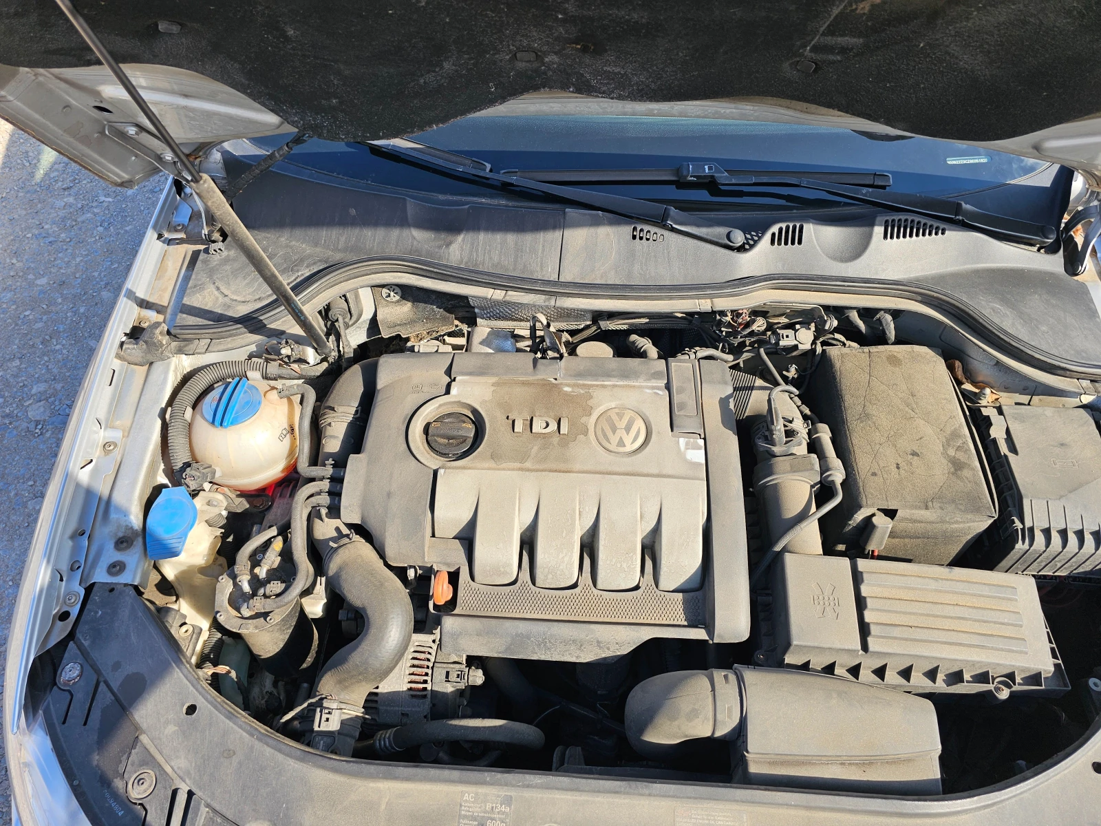 VW Passat 1.9TDI .105kc Highline., снимка 16 - Автомобили и джипове - 56327318