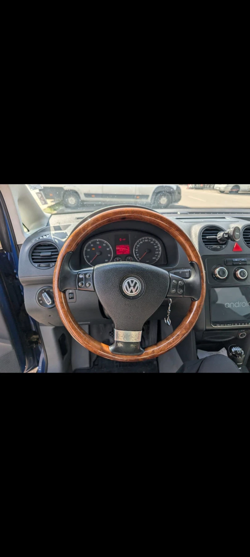 VW Caddy 2.0i CNG+ LPG 7+ 1, снимка 16 - Автомобили и джипове - 56404486