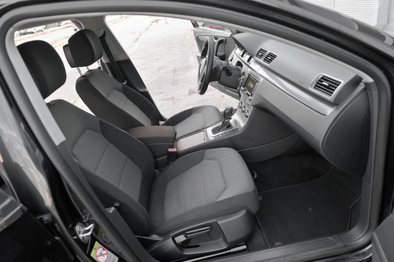 VW Passat 2.0 TDI AUTO CAMERA, снимка 10 - Автомобили и джипове - 56581163