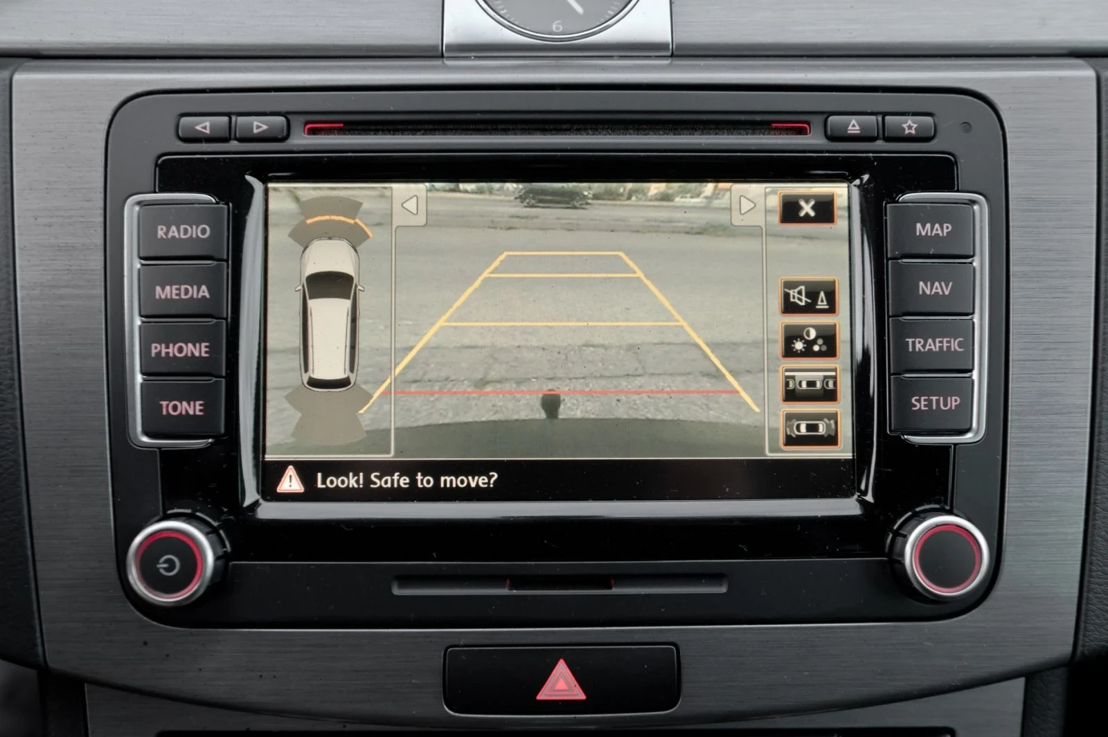 VW Passat 2.0 TDI AUTO CAMERA, снимка 14 - Автомобили и джипове - 56581163