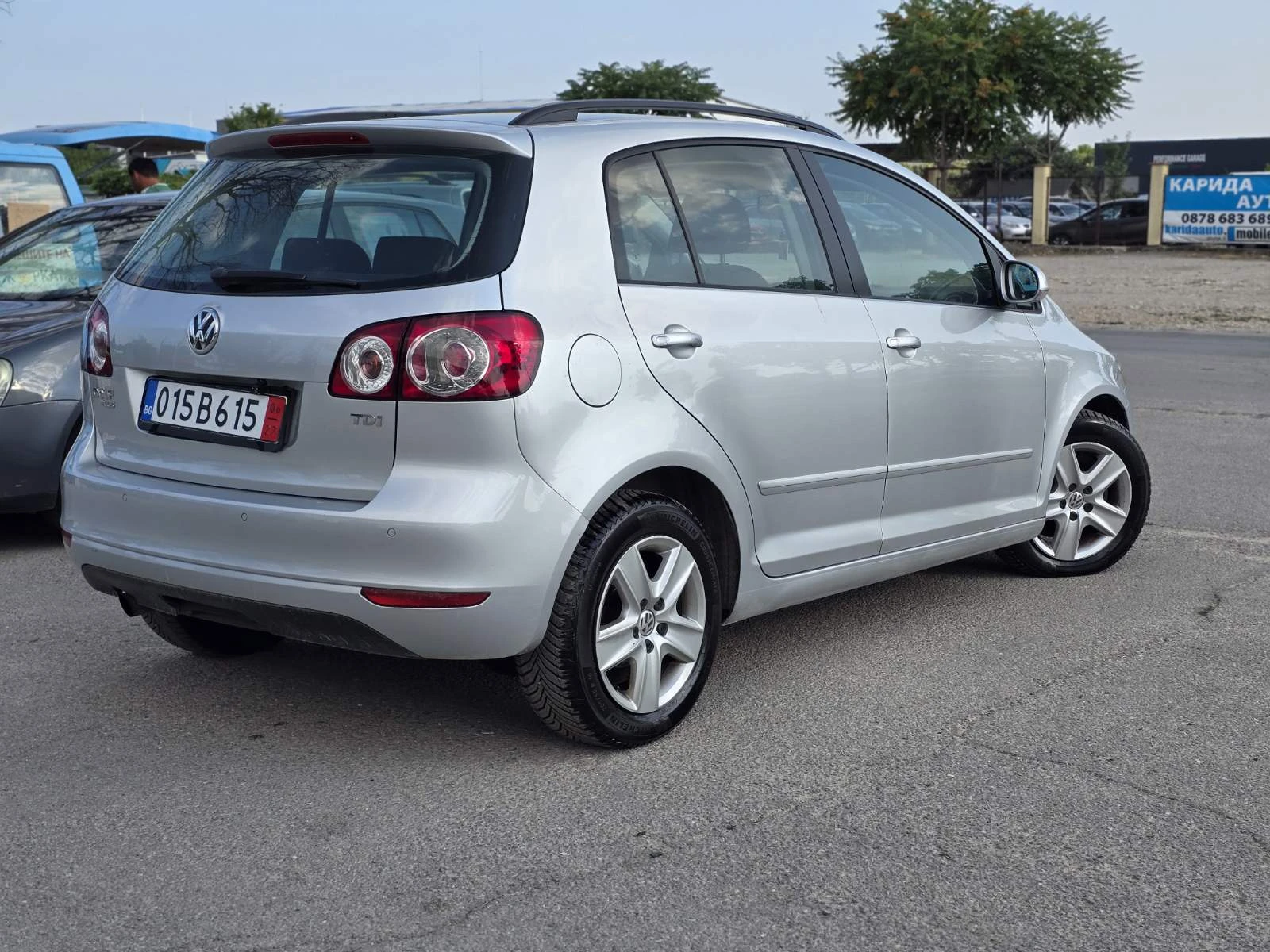 VW Golf Plus ПЕРФЕКТЕН/1.6TDI/KAMERA/NAVI, снимка 6 - Автомобили и джипове - 56675533