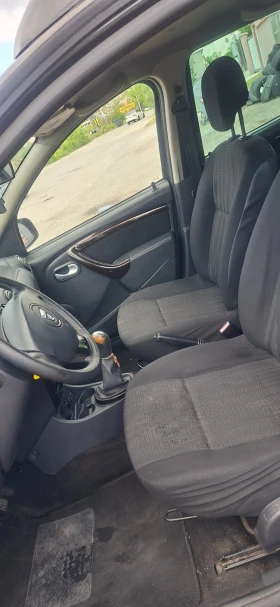 Dacia Duster 1.6 газ, снимка 11