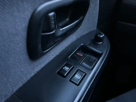 Suzuki Grand vitara 1.6 4x4 КЛИМАТИК, снимка 10