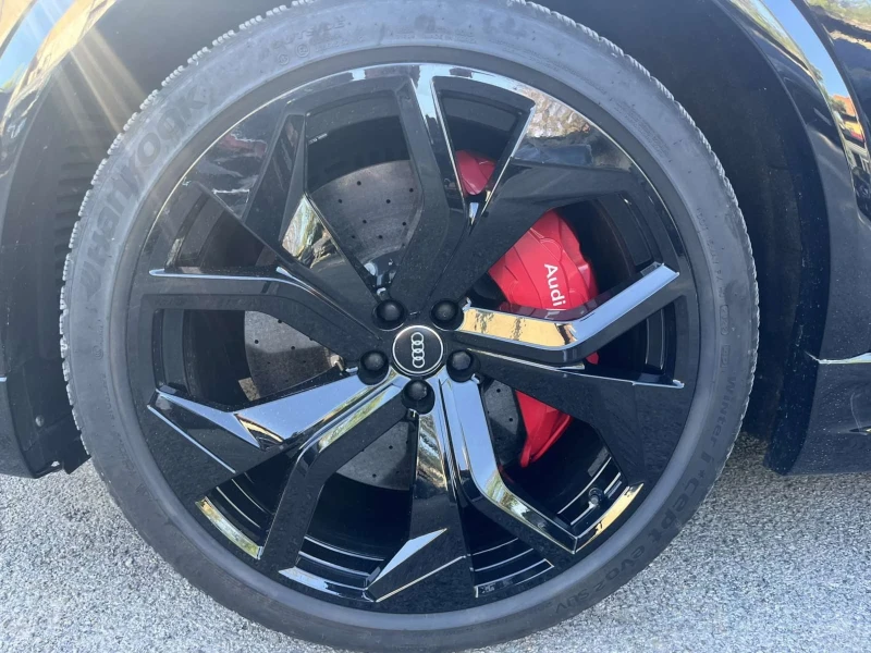 Audi RSQ8 Готов Лизинг/CERAMIC/CARBON/DYNAMIC/B&O, снимка 7 - Автомобили и джипове - 52404985