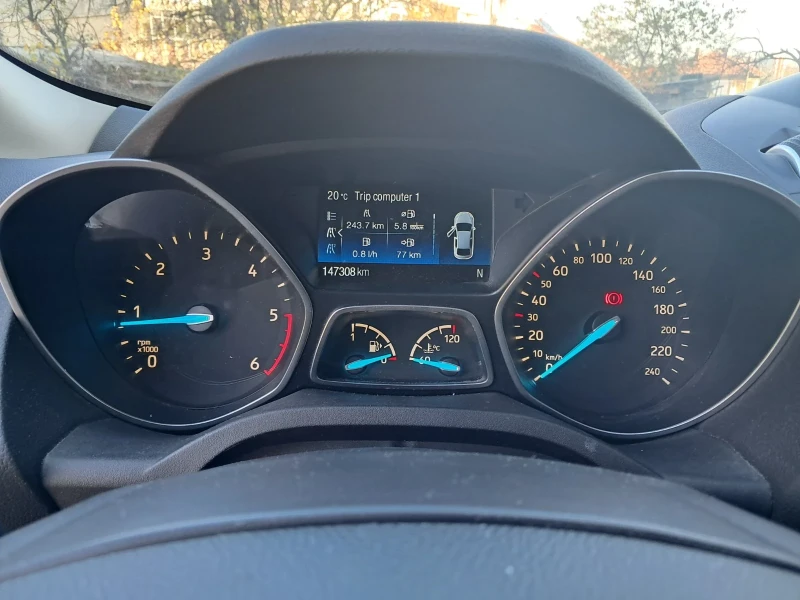 Ford Kuga 1.5 TDCI, снимка 5 - Автомобили и джипове - 52505051