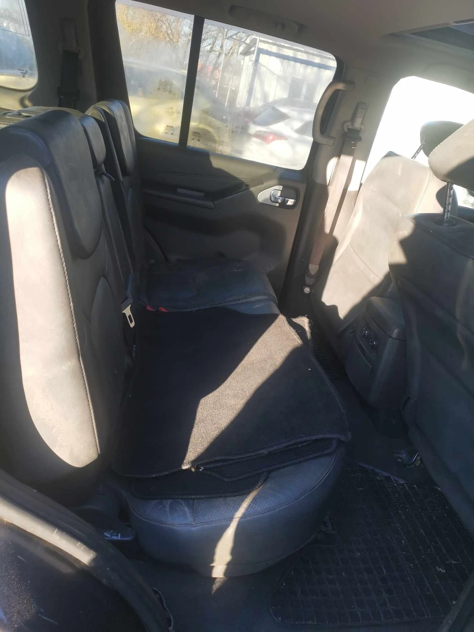 Nissan Pathfinder 3.0D | Mobile.bg — изображение 11