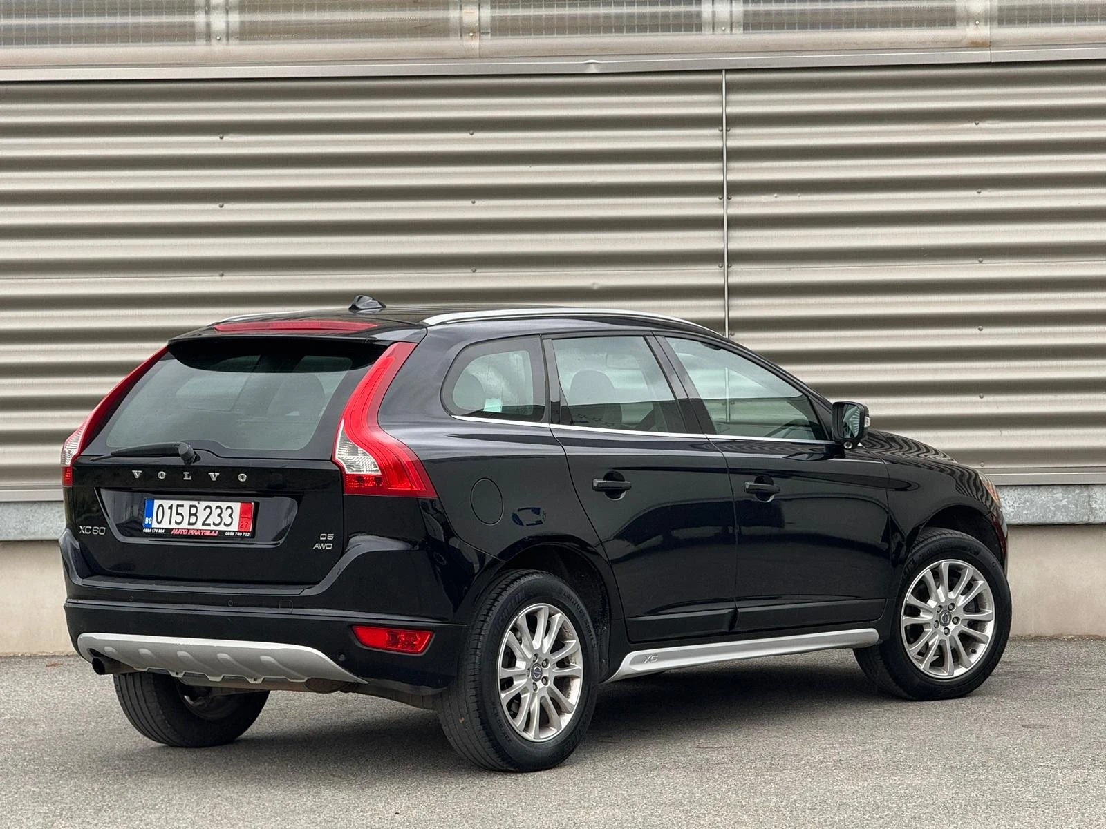 Volvo XC60 2.4d D5  - изображение 4