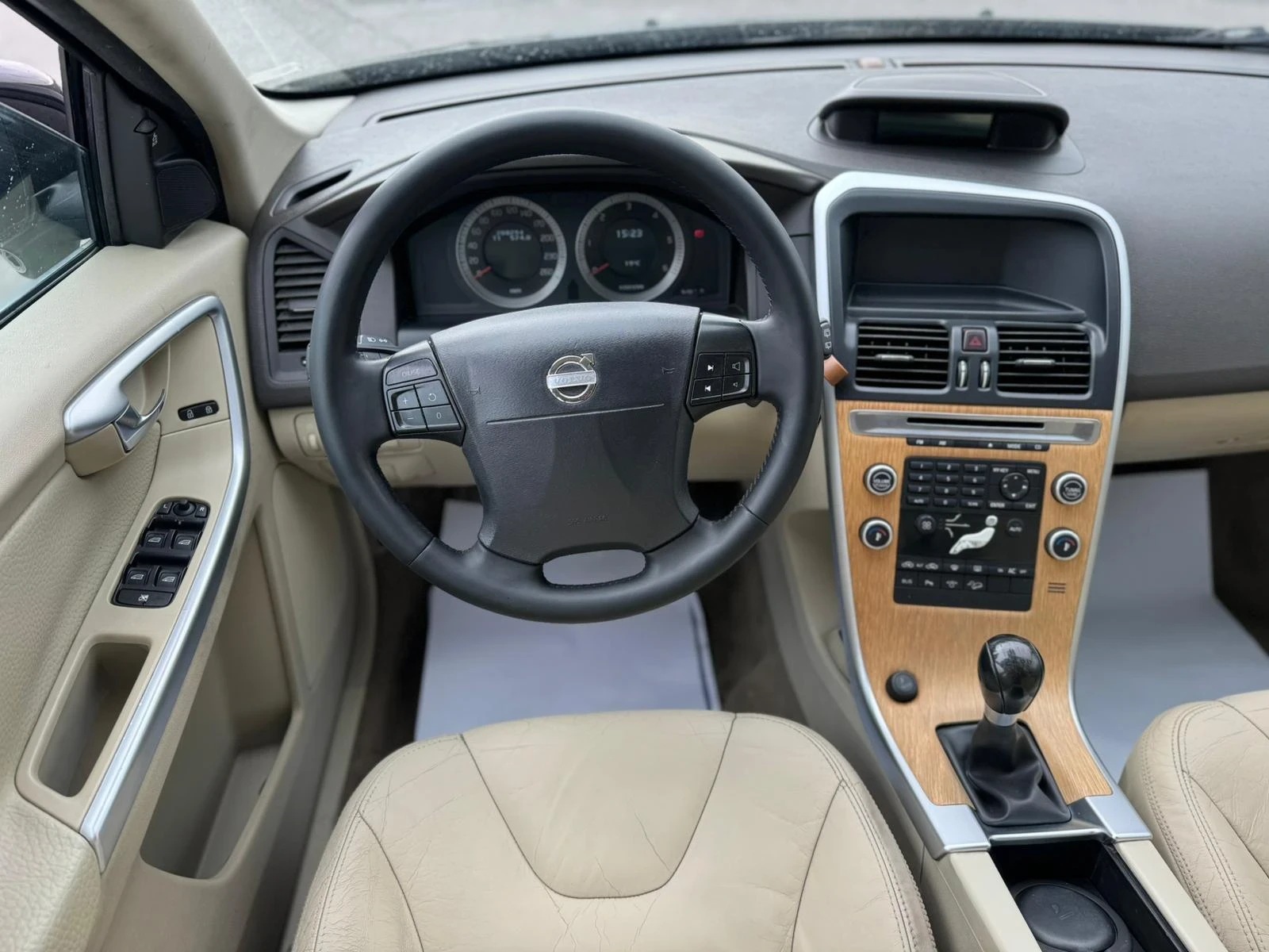 Volvo XC60 2.4d D5  | Mobile.bg   12