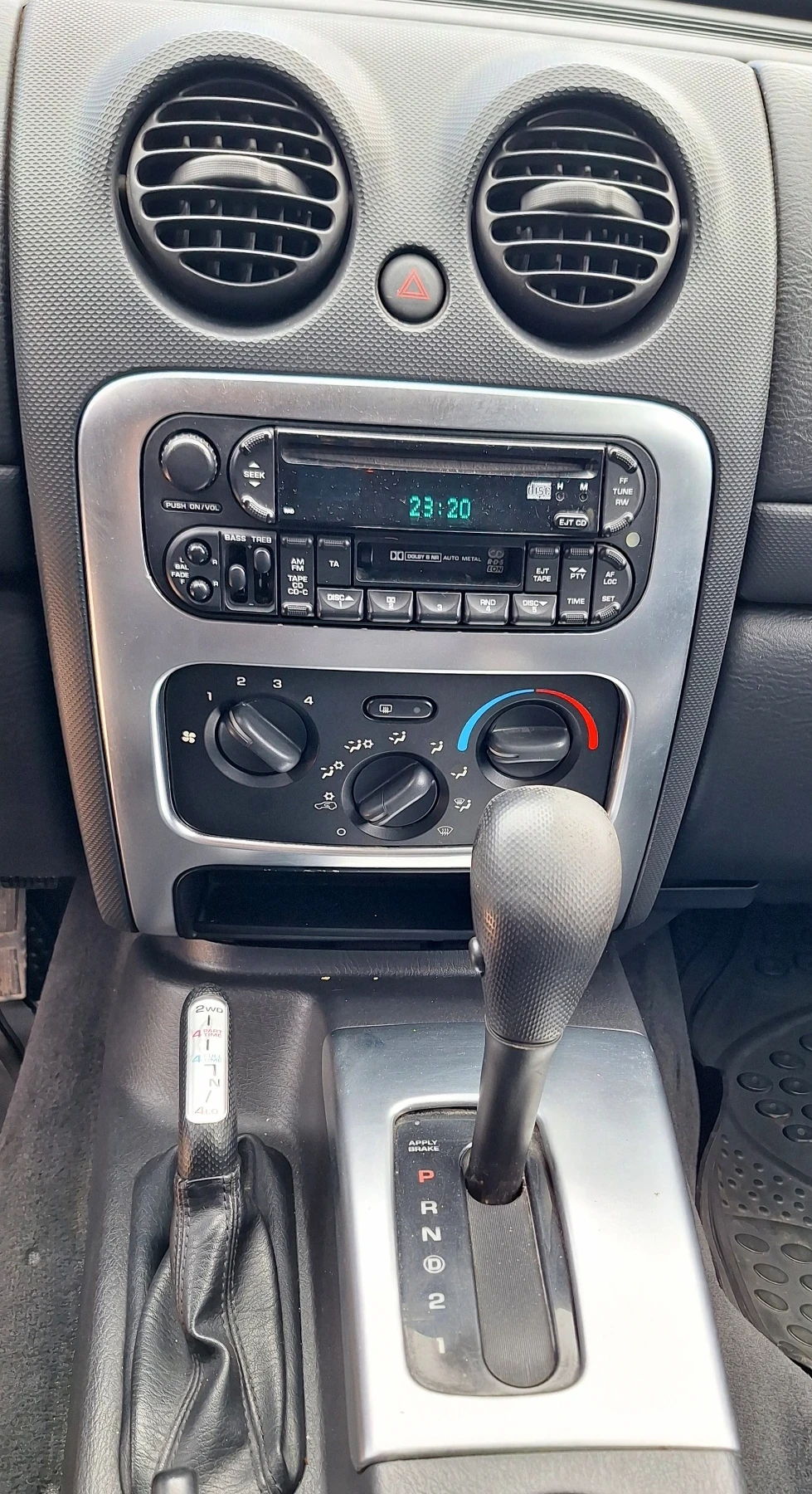 Jeep Cherokee 2.8 CRD - изображение 9