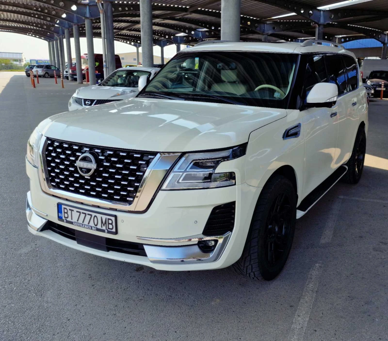 Nissan Patrol 5.6 V8 infiniti QX80  - изображение 7