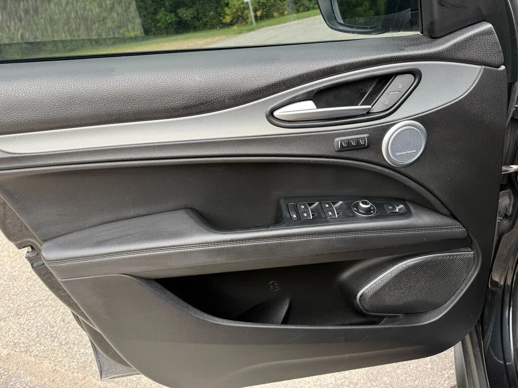 Alfa Romeo Stelvio SPORT* HARMAN/KARDON* DISTRONIC* LANE ASSIST* ПАНО - изображение 9