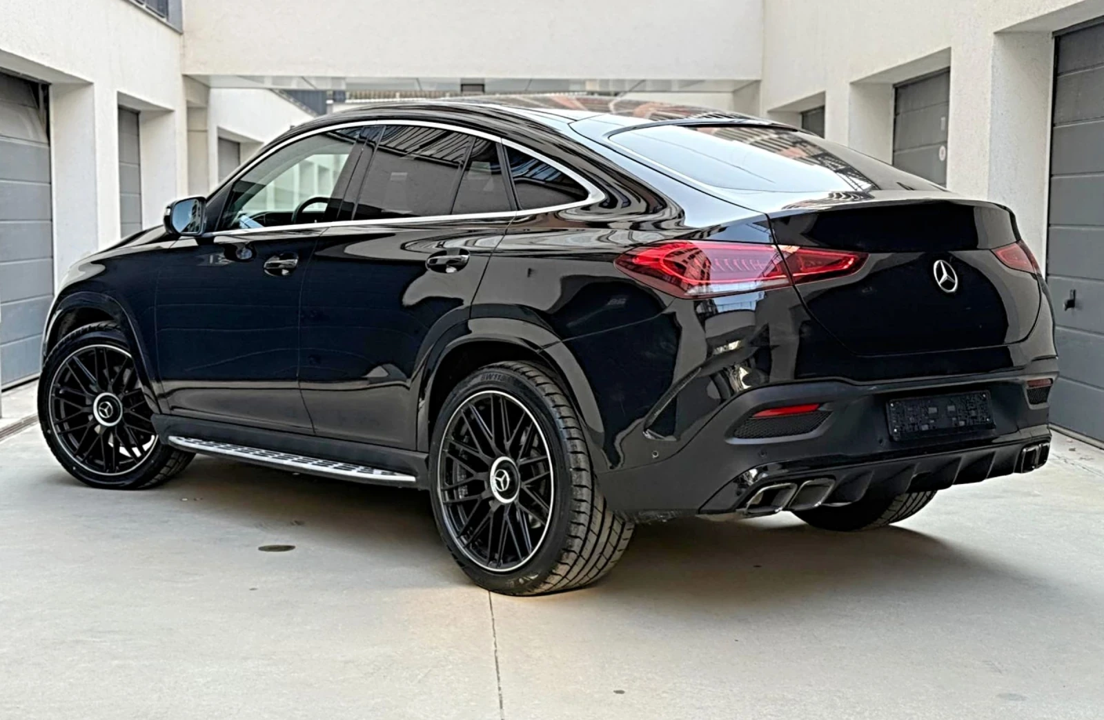 Mercedes-Benz GLE 350 MERCEDES GLE350d 63AMG OPTIC* Coupe* 3xTV* 360* Di, снимка 10 - Автомобили и джипове - 53733804