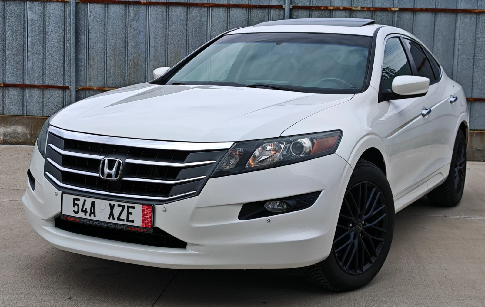 Honda Crosstour 3.5i-VTEC 4x4* Android* Navi* ACC* USB* ISOFIX* , снимка 2 - Автомобили и джипове - 54299109