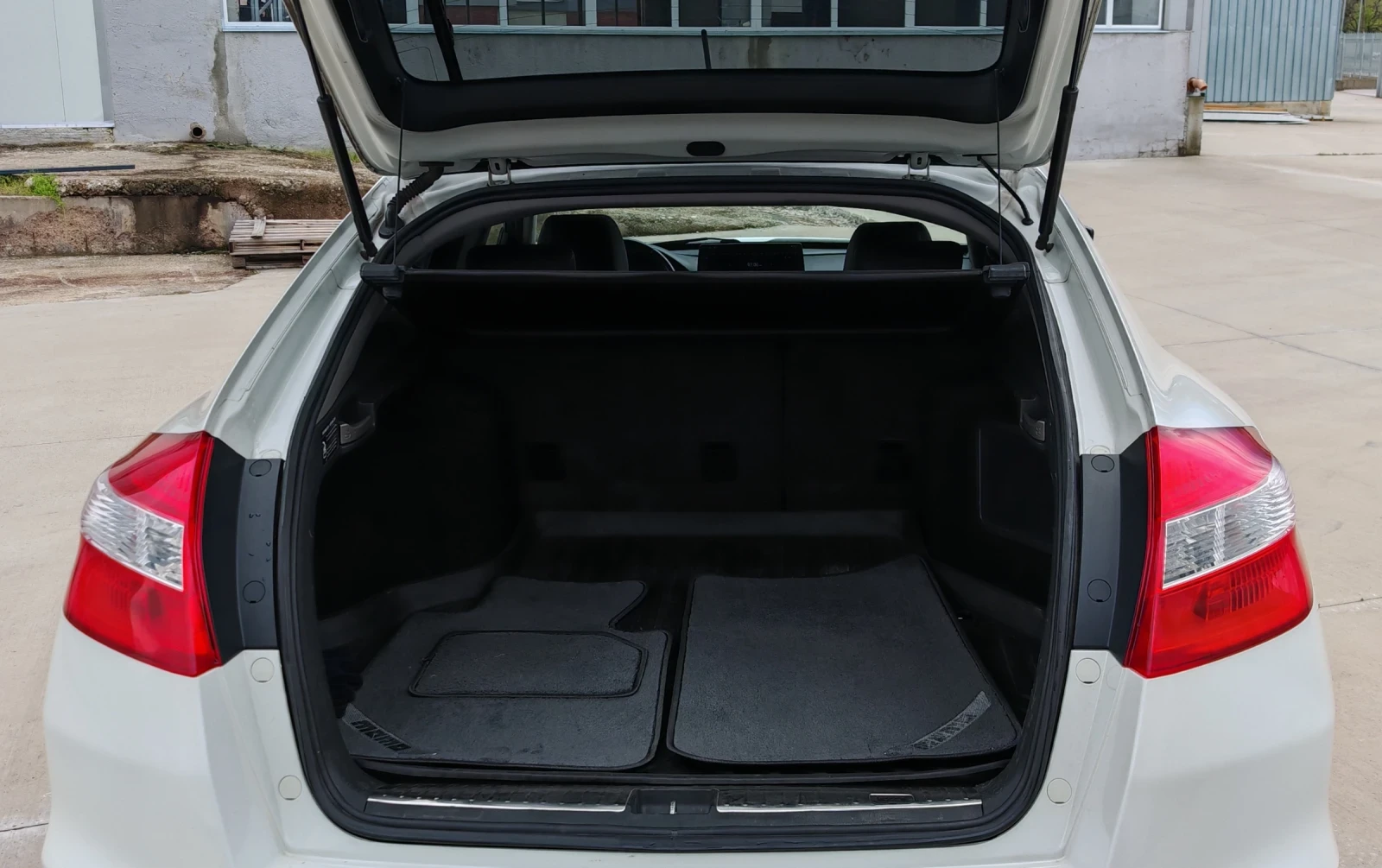 Honda Crosstour 3.5i-VTEC 4x4* Android* Navi* ACC* USB* ISOFIX* , снимка 5 - Автомобили и джипове - 54299109