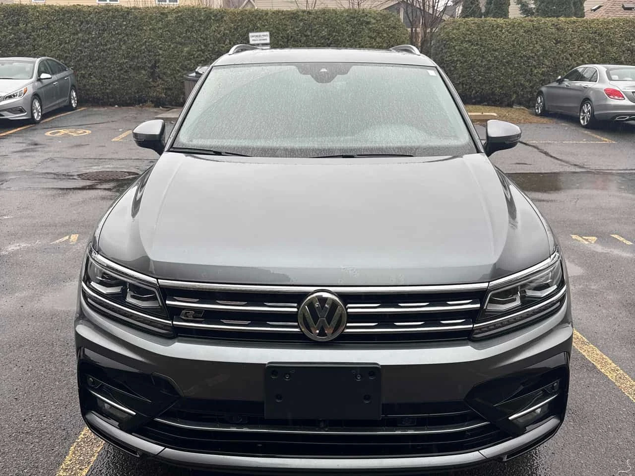 VW Tiguan  | Highline R-DESIGN | LED | | PANO | Keyless , снимка 2 - Автомобили и джипове - 54507960