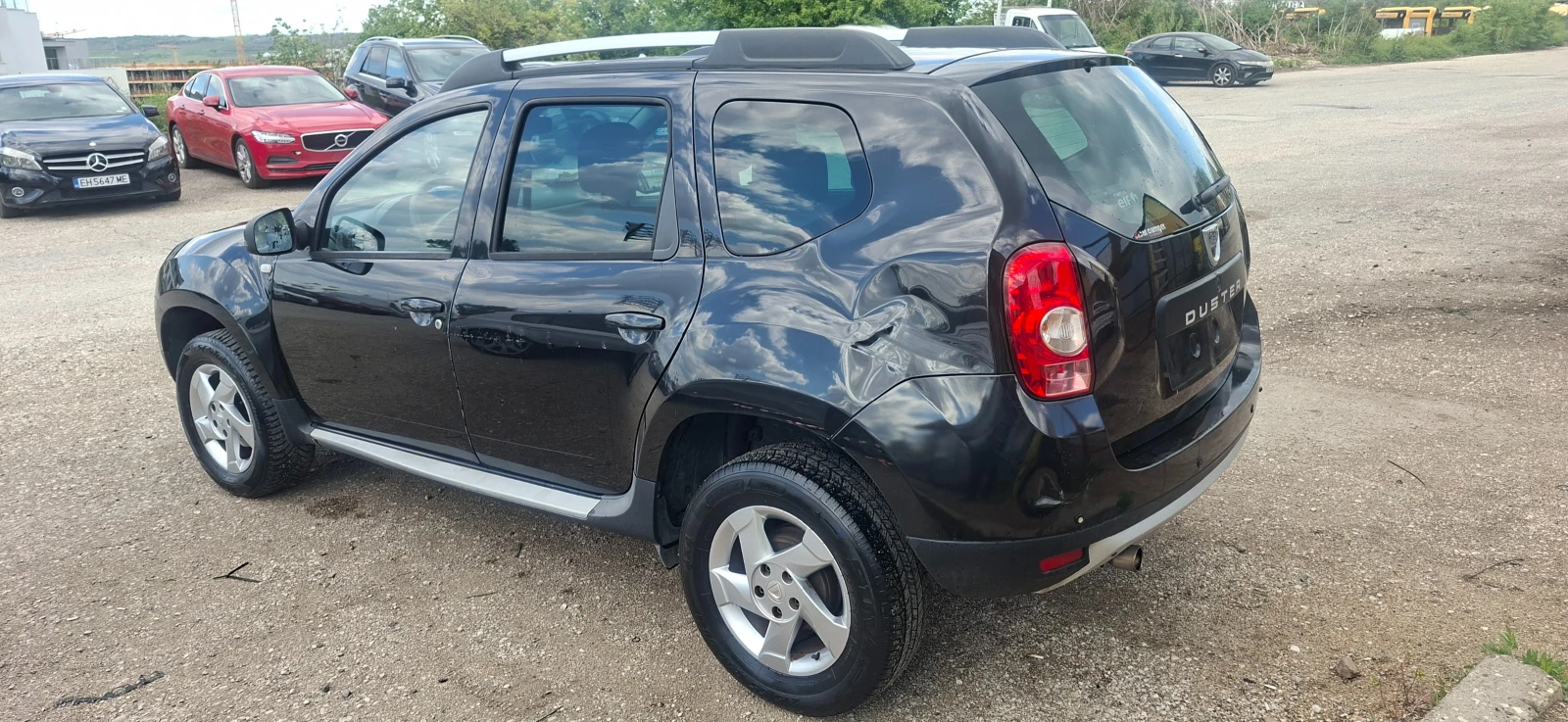 Dacia Duster 1.6 газ, снимка 7 - Автомобили и джипове - 54984958