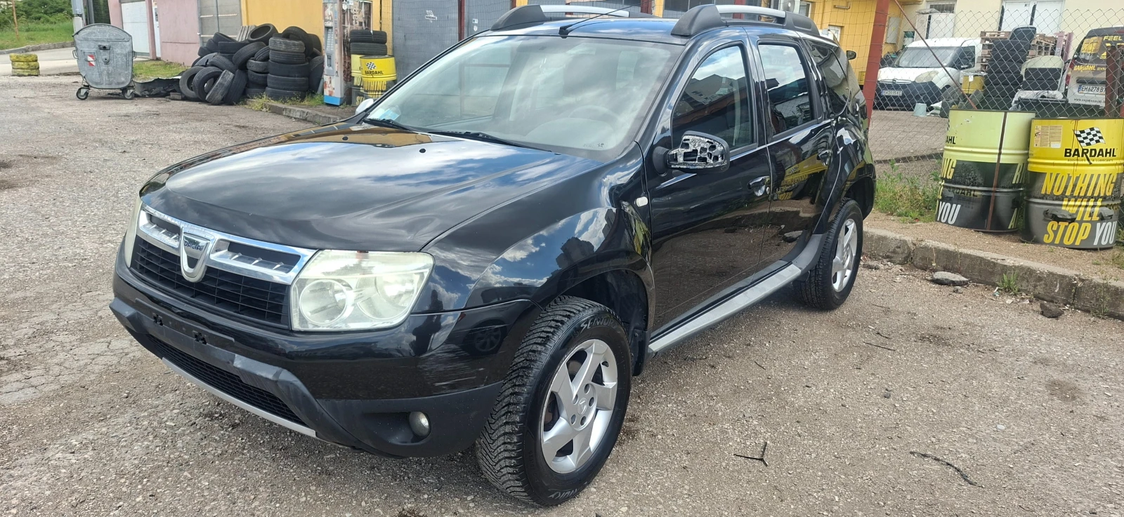 Dacia Duster 1.6 газ, снимка 2 - Автомобили и джипове - 54984958