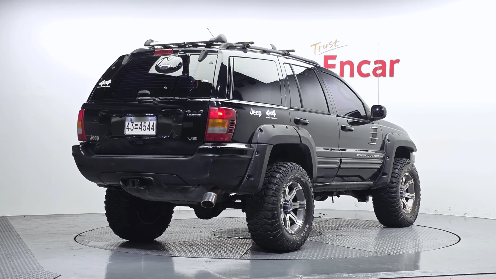 Jeep Cherokee 4.7* ЛЮК* КРАЙНА ЦЕНА, снимка 2 - Автомобили и джипове - 55496110