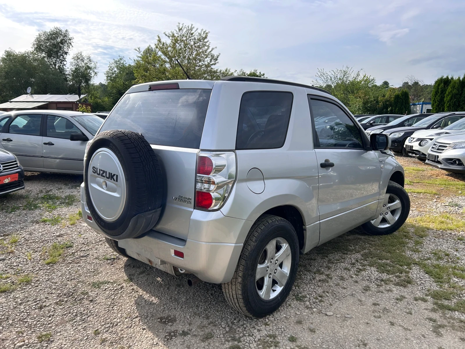 Suzuki Grand vitara 1.6 4x4 КЛИМАТИК, снимка 4 - Автомобили и джипове - 55562221