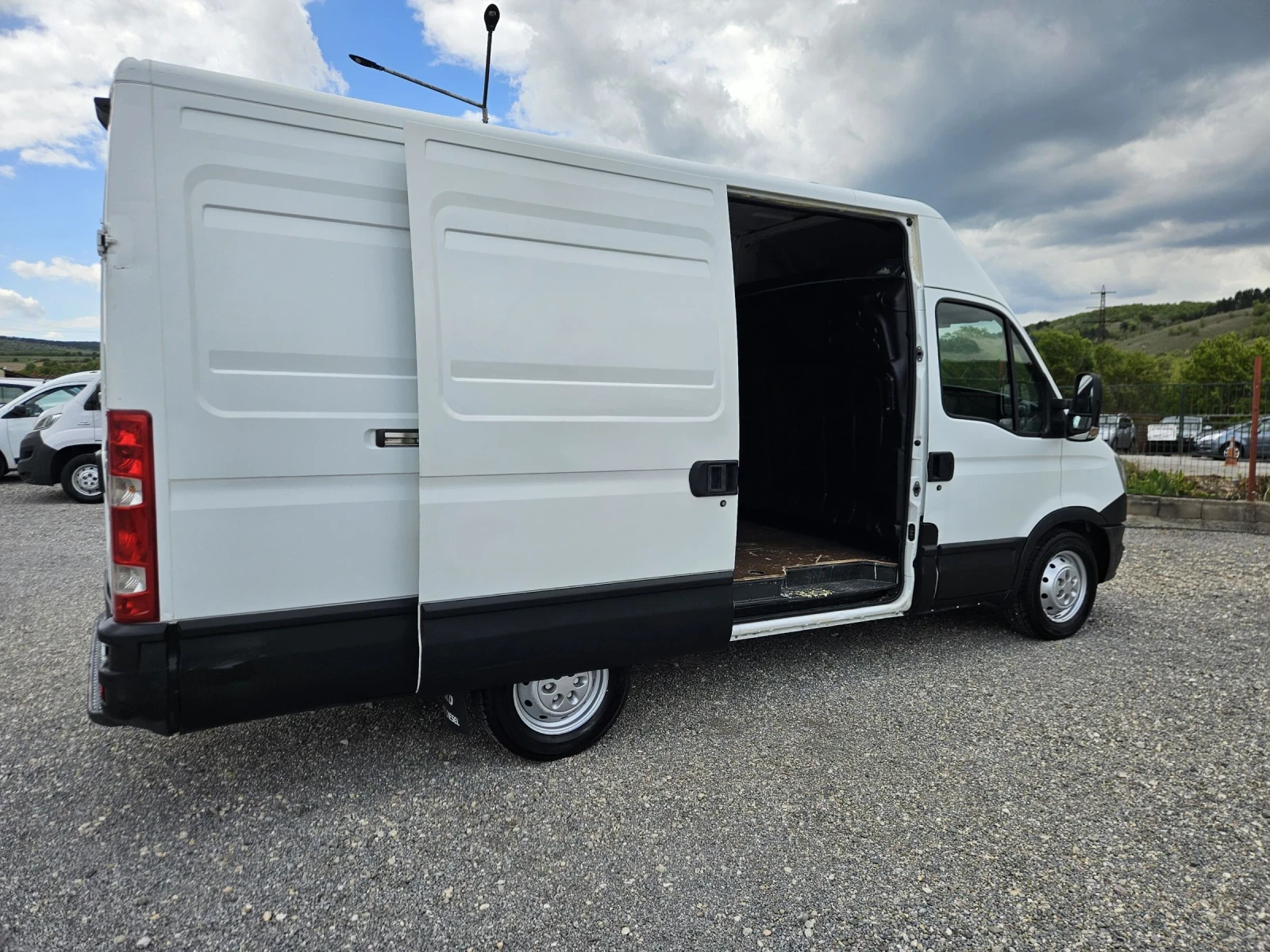 Iveco Daily  2.3 D, снимка 14 - Бусове и автобуси - 54416652