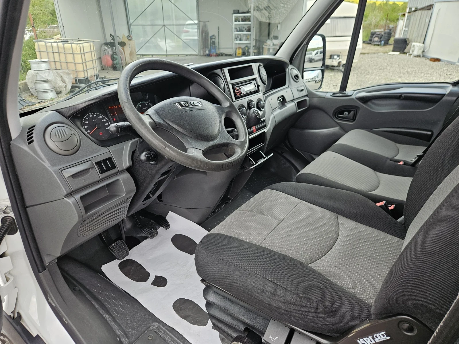 Iveco Daily  2.3 D, снимка 9 - Бусове и автобуси - 54416652