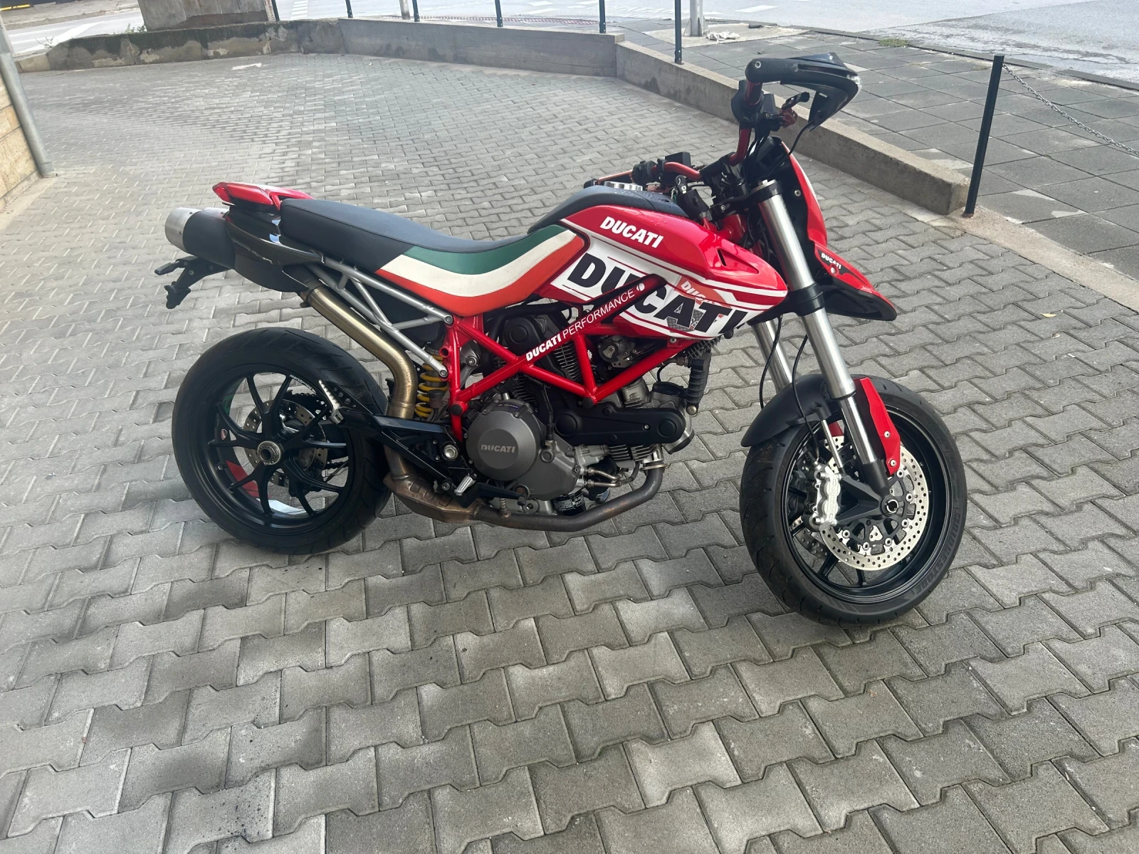 Ducati Hypermotard  | Mobile.bg   13