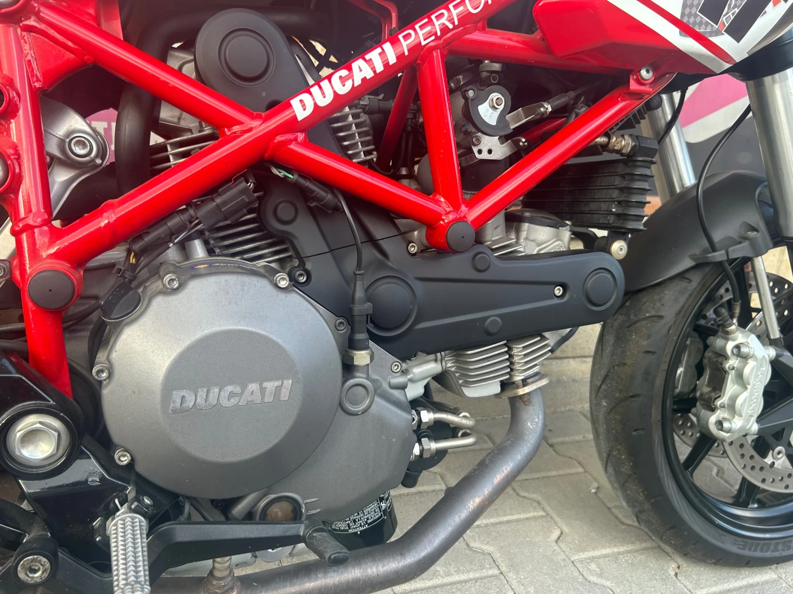 Ducati Hypermotard   - изображение 9