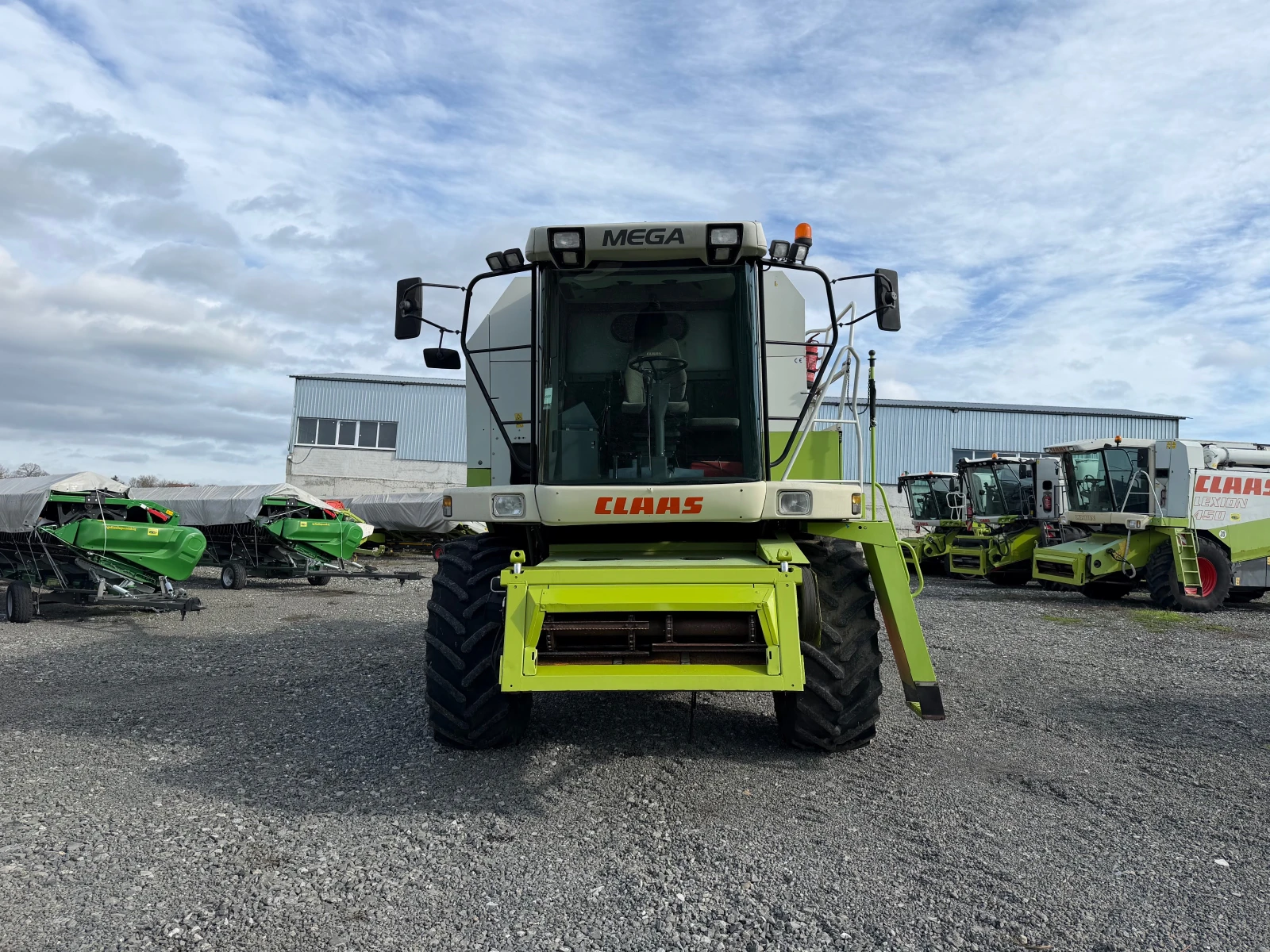 ������� Claas MEGA 360 DOMINATOR + 2 ������ � ���� �� ������  | Mobile.bg � ����������� 2